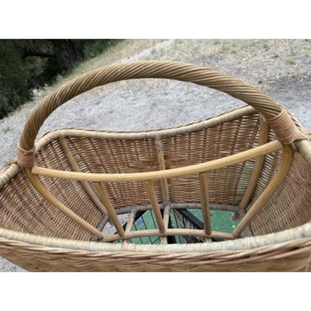 VNTG XL Wicker Magazine/Towel Holder Boho Mid Century Modern MCM 21”L-14”W-18”H
